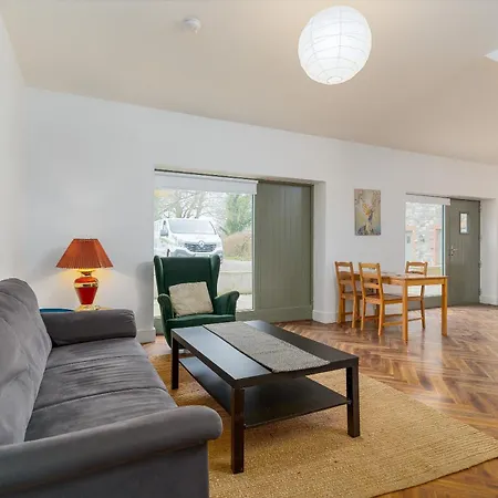 Beautiful 3 Bed House, Sleeps 5 - No 4 Lyrath *