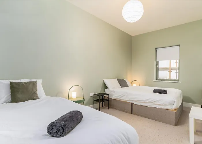 Beautiful 3 Bed House, Sleeps 5 - No 4 Lyrath