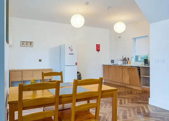 Сasa de vacaciones Beautiful 3 Bed House, Sleeps 5 - No 4 Lyrath