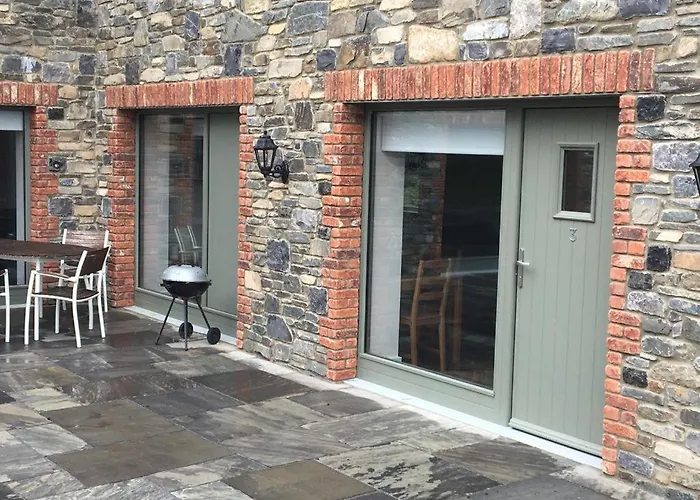 Beautiful 3 Bed House, Sleeps 5 - No 4 Lyrath Semesterbostad Ashbourne